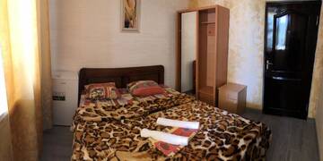 Фото номера Номер Делюкс с 2 кроватями размера «queen-size» Отель База отдыха "Ундина" г. Курортное 6