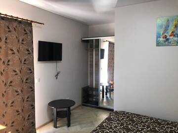 Фото номера Стандартный трехместный номер Отель Villaninna г. Курортное 5